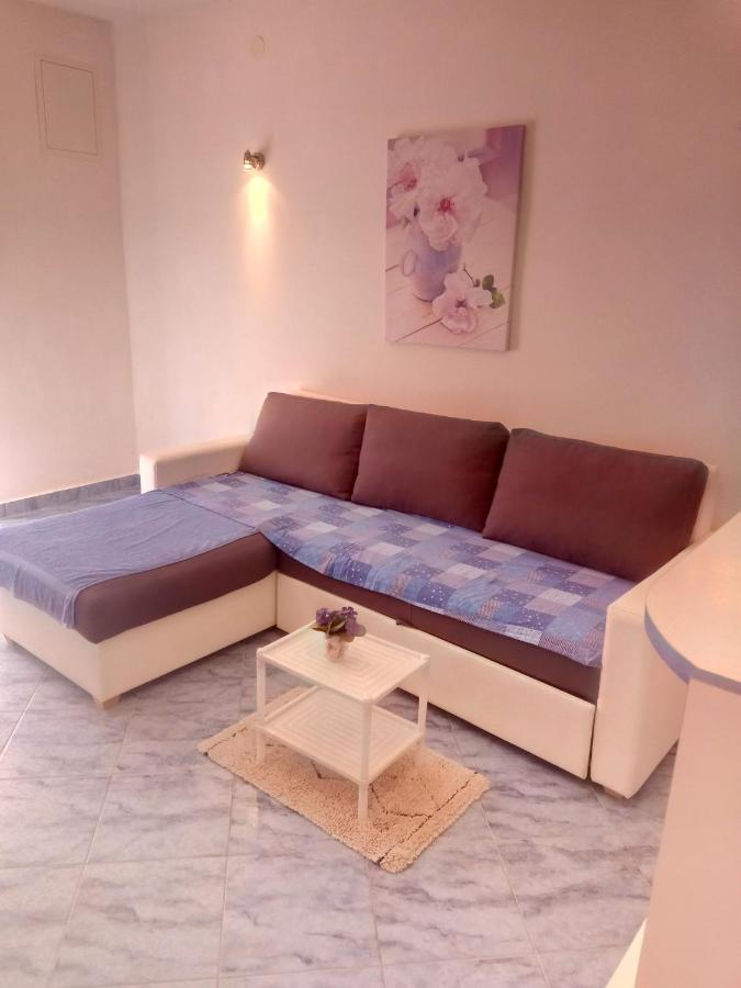 Apartmani "Ostro" Crikvenica Кралевица Екстериор снимка