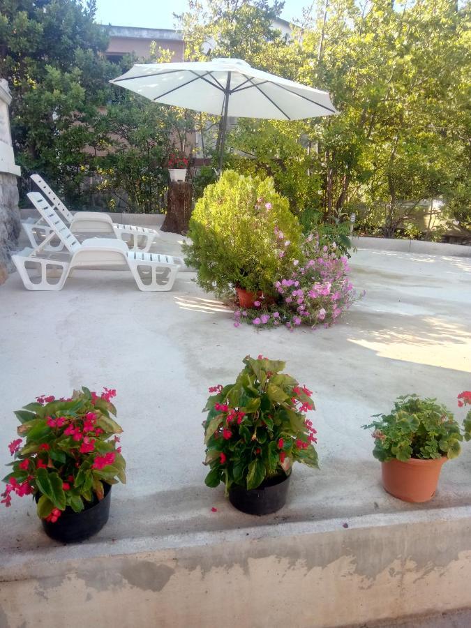 Apartmani "Ostro" Crikvenica Кралевица Екстериор снимка