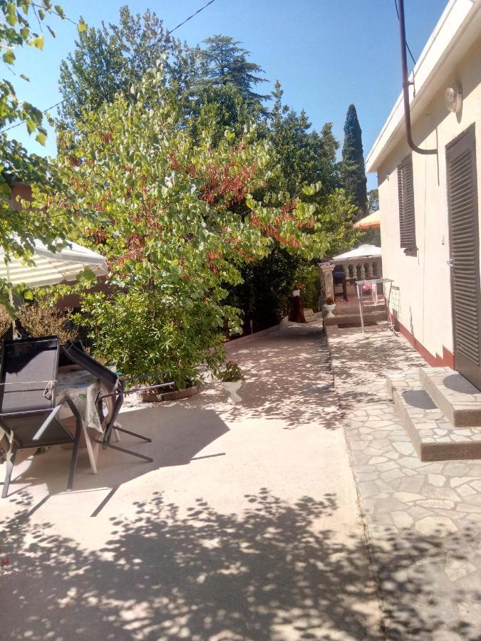 Apartmani "Ostro" Crikvenica Кралевица Екстериор снимка