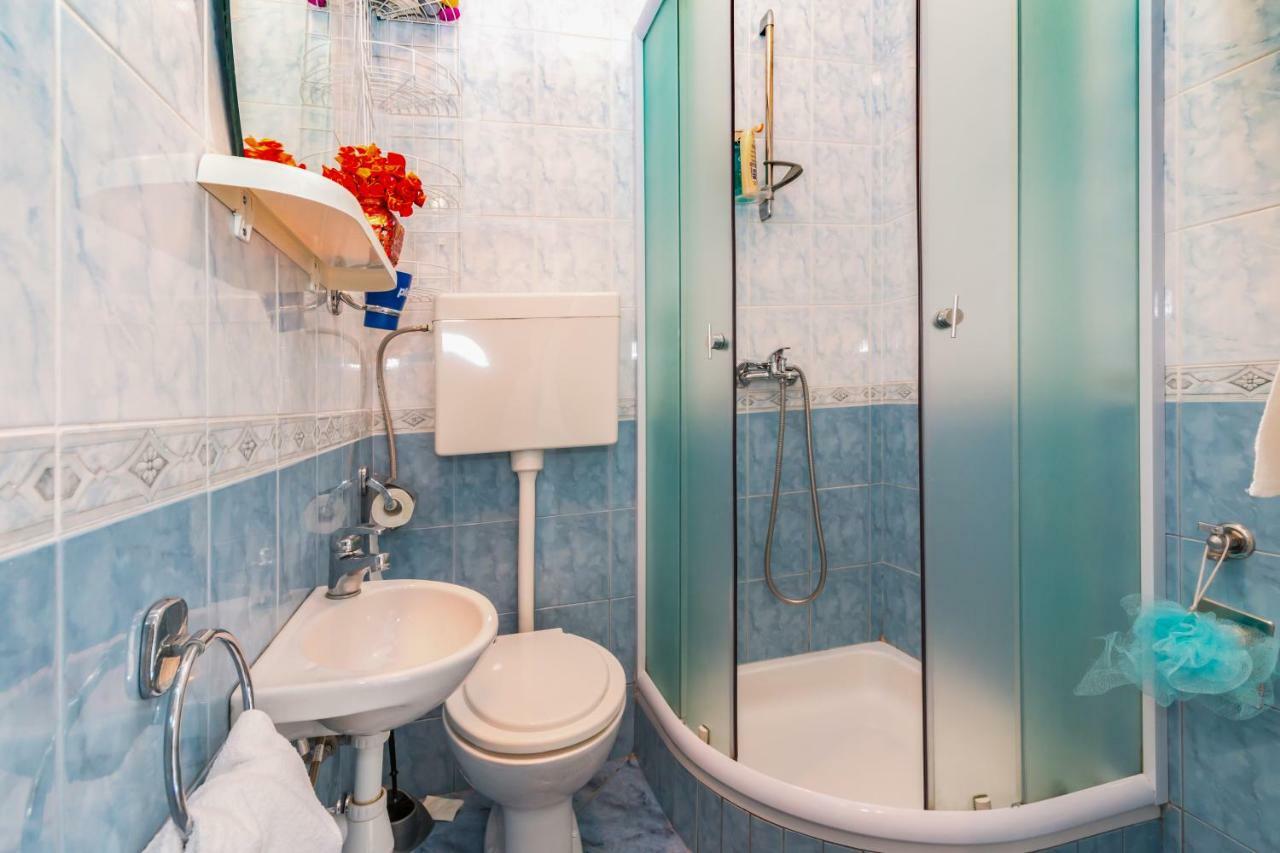 Apartmani "Ostro" Crikvenica Кралевица Екстериор снимка
